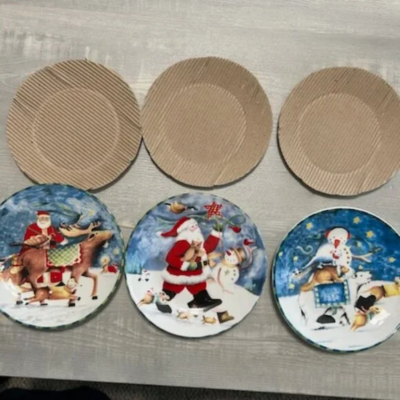Christmas Plates, Set of 3 - Picture 1 of 6